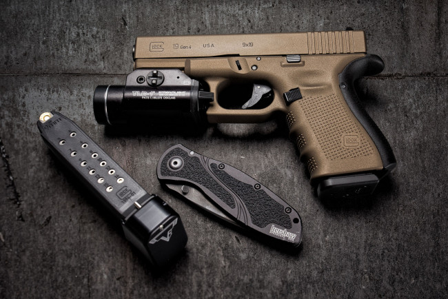 Обои картинки фото glock 19, оружие, пистолеты, ствол