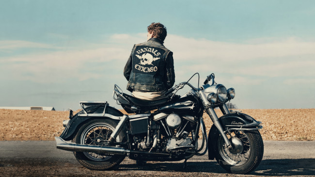 Обои картинки фото the bikeriders ,  2023 , кино фильмы, -unknown , другое, the, bikeriders, tom, hardy, драма, криминал, austin, butler