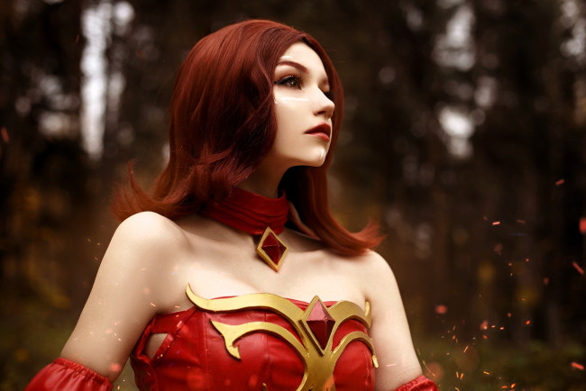 Обои картинки фото девушки, tenletters, образ, косплей, наряд, костюм, лес, осень