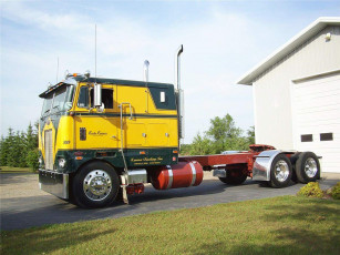 Картинка автомобили peterbilt