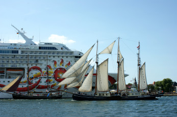 Картинка германия росток корабли парусники регата