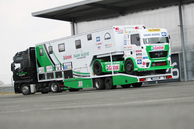 Обои картинки фото автомобили, man