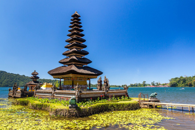 Обои картинки фото pura ulun danu bratan, города, - буддийские и другие храмы, храм, озеро
