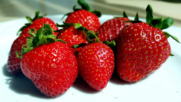 Картинка еда клубника +земляника ягоды