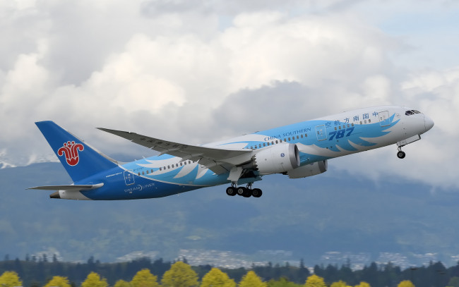 Обои картинки фото авиация, пассажирские самолёты, авиалайнер