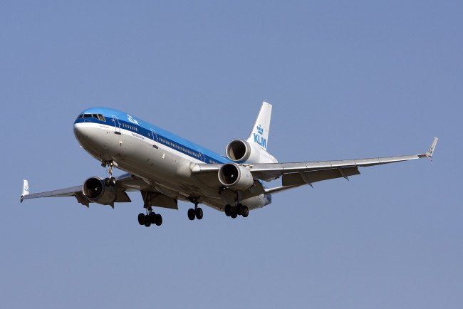 Обои картинки фото авиация, пассажирские самолёты, авиалайнер