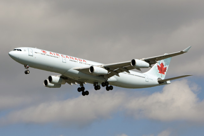 Обои картинки фото авиация, пассажирские самолёты, авиалайнер