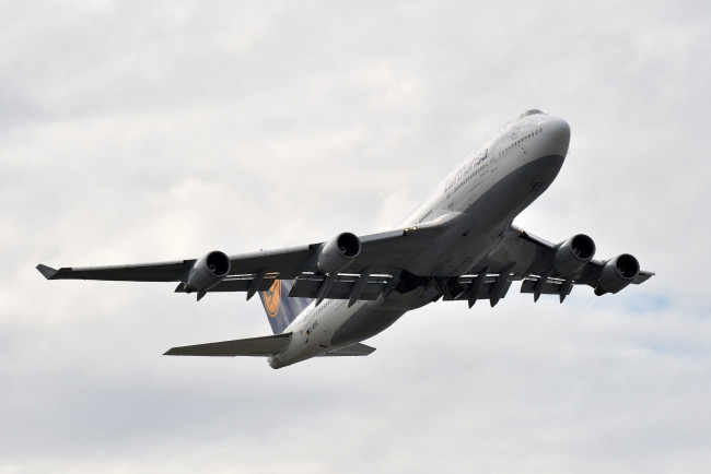 Обои картинки фото авиация, пассажирские самолёты, авиалайнер