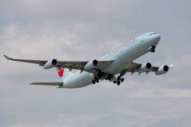 Обои картинки фото авиация, пассажирские самолёты, авиалайнер