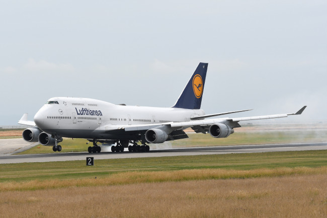 Обои картинки фото авиация, пассажирские самолёты, авиалайнер