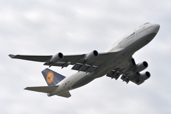 Обои картинки фото авиация, пассажирские самолёты, авиалайнер