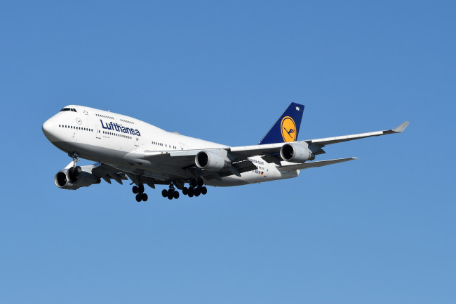 Обои картинки фото авиация, пассажирские самолёты, авиалайнер