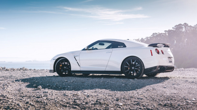 Обои картинки фото автомобили, nissan, datsun, gt-r