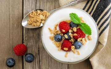 Картинка еда мюсли +хлопья ягоды малина черника мята