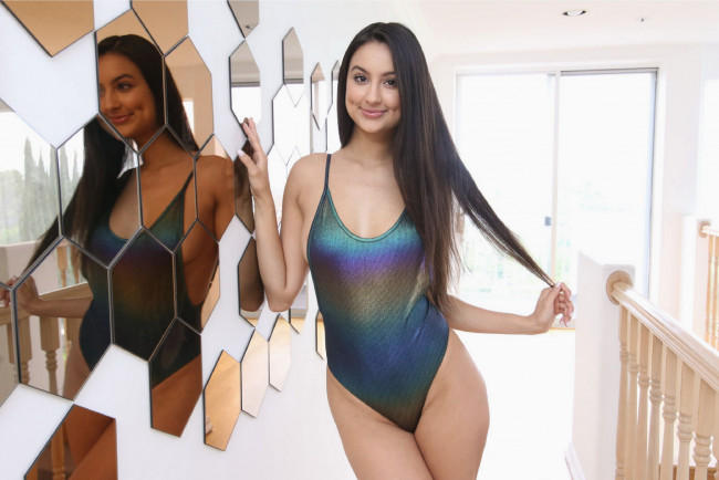 Обои картинки фото девушки, eliza ibarra, купальник, брюнетка