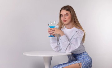 Картинка dannie+lynn девушки -+брюнетки +шатенки девушка женщина шатенка темноволосая сексуальная модель звезда позирует разная обувь верхняя стильная одежда нижнее эротическое бельё трусы лифчик колготки чулки аксессуары макияж и множество элементов на фотографии