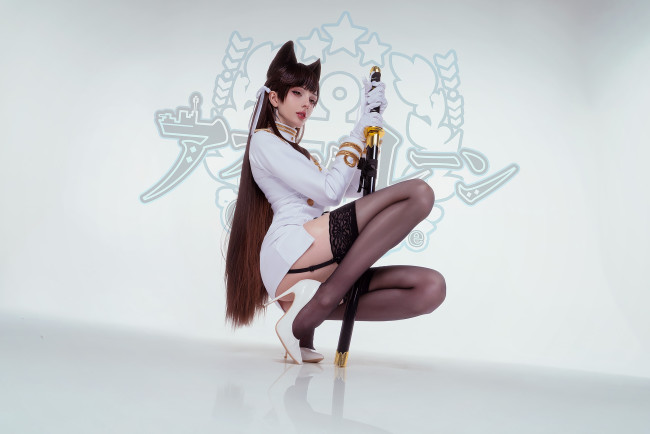 Обои картинки фото alin ma , xenon, девушки, девушка, женщина, брюнетка, темноволосая, сексуальная, модель, звезда, позирует, разная, обувь, верхняя, стильная, одежда, нижнее, эротическое, бельё, трусы, лифчик, колготки, чулки, аксессуары, макияж, и, множество, элементов, на, фотографии