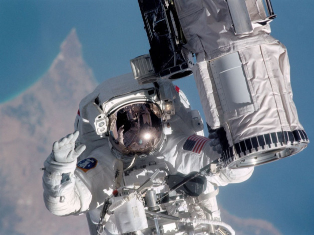 Обои картинки фото космос, астронавты, космонавты