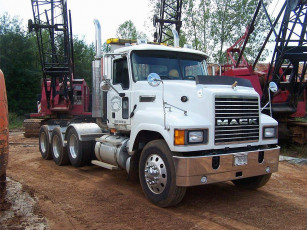 Картинка автомобили mack