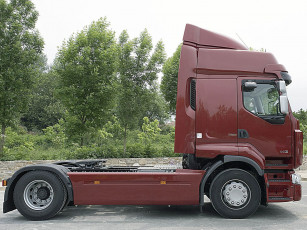 Картинка автомобили renault trucks