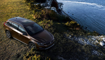 Картинка 2015+volvo+v60+cross+country автомобили volvo побережье металлик коричневый