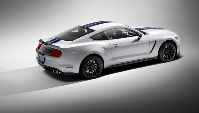 Обои картинки фото 2015 ford mustang shelby gt350, автомобили, mustang, ford, тюнинг, shelby, серебристый