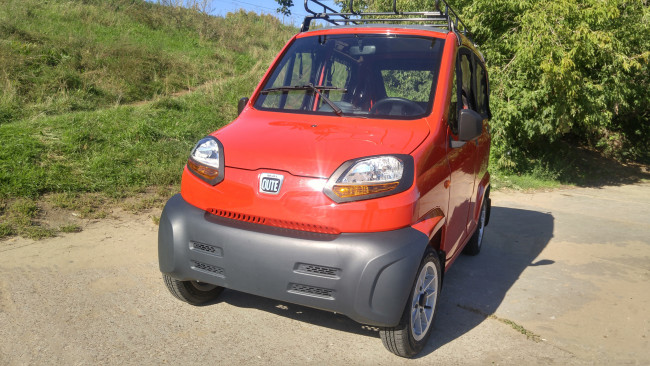 Обои картинки фото bajaj qute qcar re60 2016, автомобили, -unsort, re60, qcar, qute, bajaj, красный, 2016