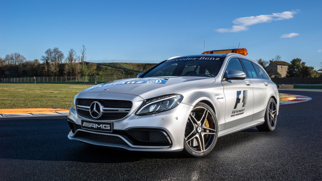 Обои картинки фото mercedes-benz amg c63 s-estate f1 medical car 2015, автомобили, mercedes-benz, 2015, car, medical, f1, s-estate, c63, amg, mercedes-, benz