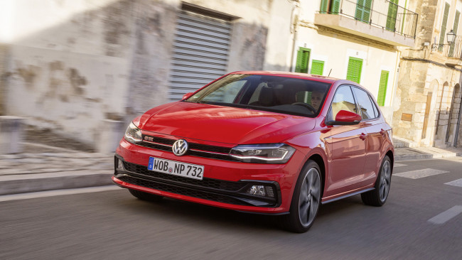 Обои картинки фото volkswagen polo gti 2018, автомобили, volkswagen, красный, 2018, gti, polo