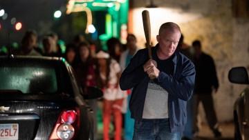 Картинка halloween+kills+ +2021+ кино+фильмы halloween+kills хэллоуин убивает кино кадры ужасы james jude courtney the shape