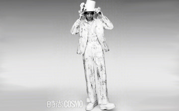 Картинка мужчины gong+jun+|+simon+gong актер костюм шляпа цветы