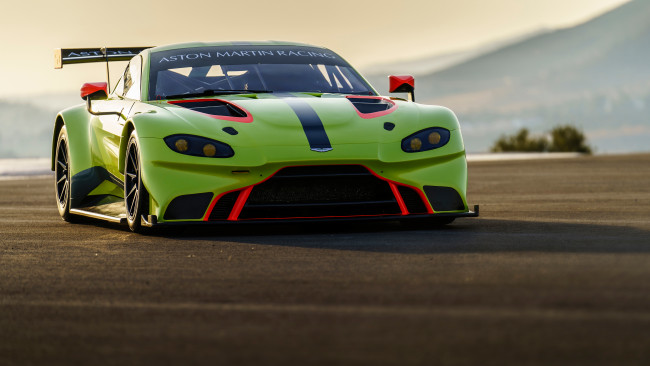 Обои картинки фото aston martin vantage gte 2018, автомобили, aston martin, зеленый