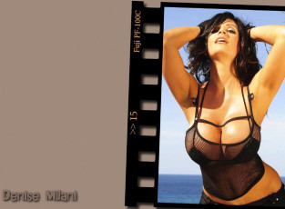 Картинка девушки denise+milani брюнетка белье топ море