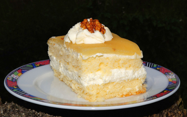 Обои картинки фото еда, пирожные,  кексы,  печенье, орехи, пирожное, крем