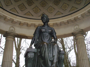 Картинка разное рельефы статуи музейные экспонаты