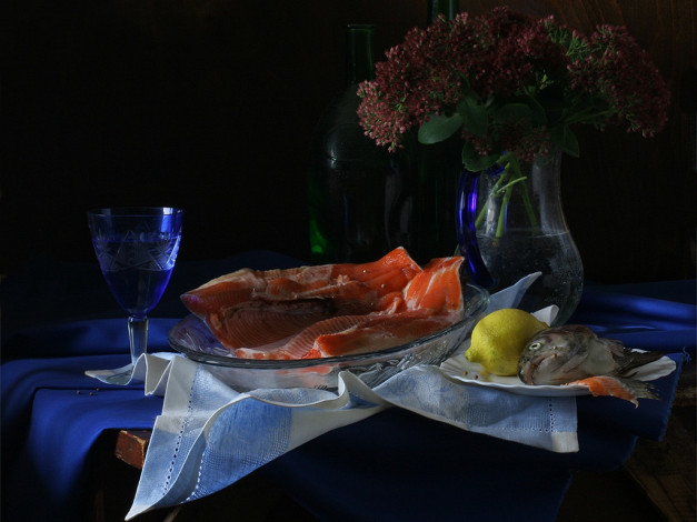 Обои картинки фото ира, быкова, натюрморт, красной, рыбой, еда