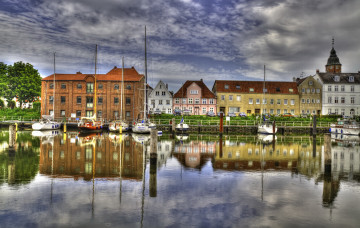 Картинка германия глюкштадт города улицы площади набережные дома река набережная