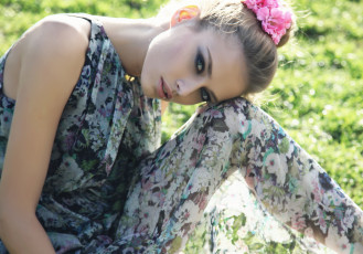 Картинка девушки -unsort+ блондинки цветок взгляд