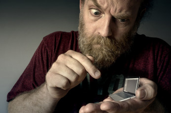 обоя юмор и приколы, фон, ноутбук, человек