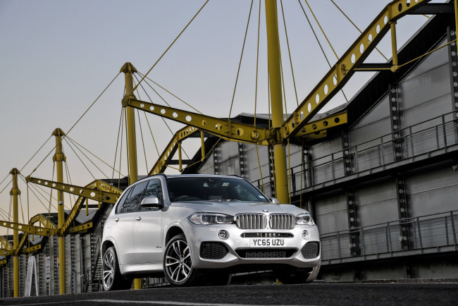 Обои картинки фото автомобили, bmw, 2015г, f15, uk-spec, xdrive40e, m, sport, x5