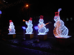 обоя новогодние музыканты, разное, иллюминация, город