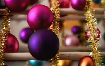 Картинка праздничные шары мишура шарики