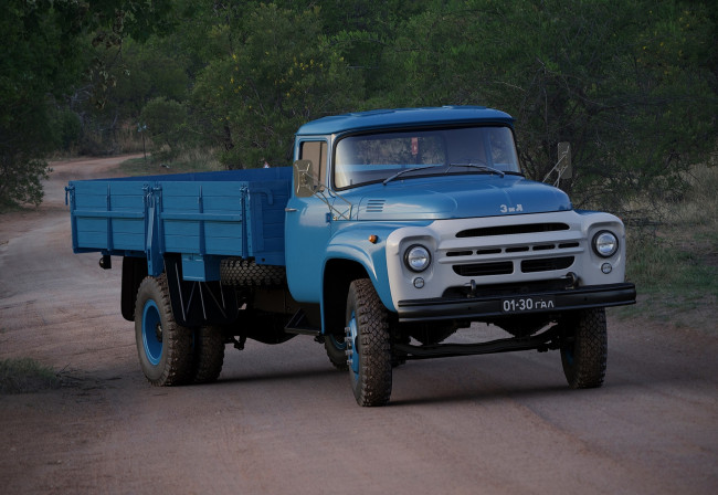 Обои картинки фото зил- 130, автомобили, зил грузовики, зил-, 130, автомобиль, грузовик, синий, ретро