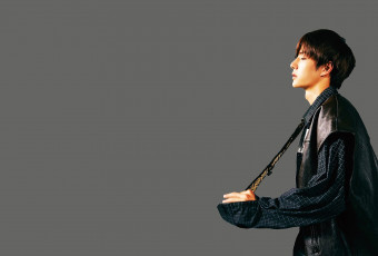 Картинка мужчины wang+yi+bo рубашка жилет галстук