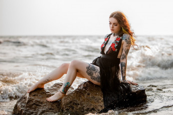 Картинка девушка+-+girl девушки -+рыжеволосые+и+разноцветные девушка женщина рыжая светлая тёмная сексуальная модель звезда позирует разная обувь верхняя стильная одежда нижнее эротическое бельё трусы лифчик колготки чулки аксессуары макияж и множество элементов на фотографии