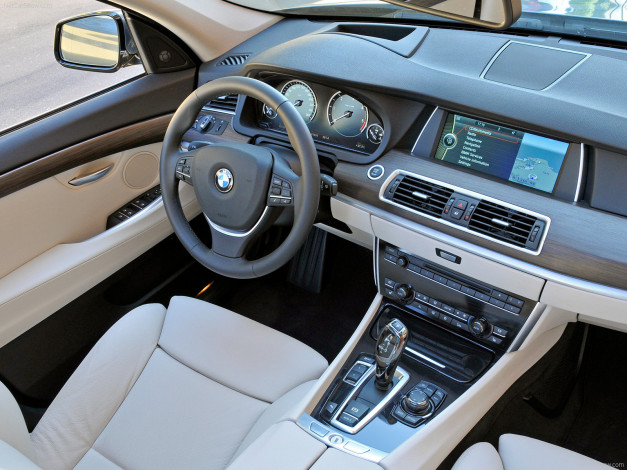 Обои картинки фото автомобили, спидометры, торпедо