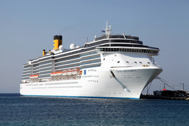 Обои картинки фото корабли, лайнеры, причал, лайнер, море