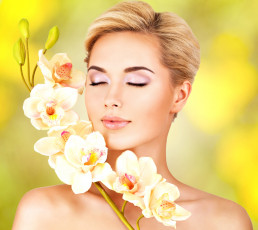 Картинка девушки -unsort+ лица +портреты цветы губы глаза лицо