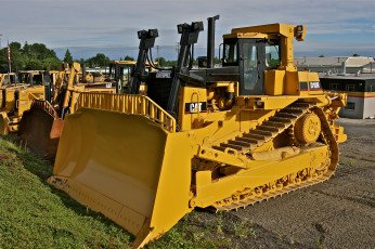 Картинка caterpillar+d10r техника бульдозеры+на+гусенецах мощь ковш бульдозер