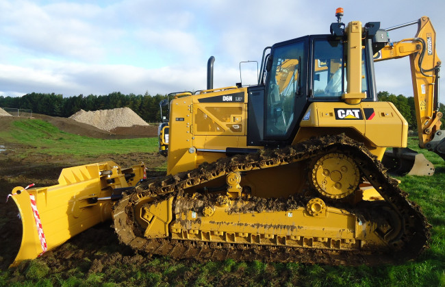 Обои картинки фото cat d6n, техника, бульдозеры на гусенецах, бульдозер, мощь, ковш